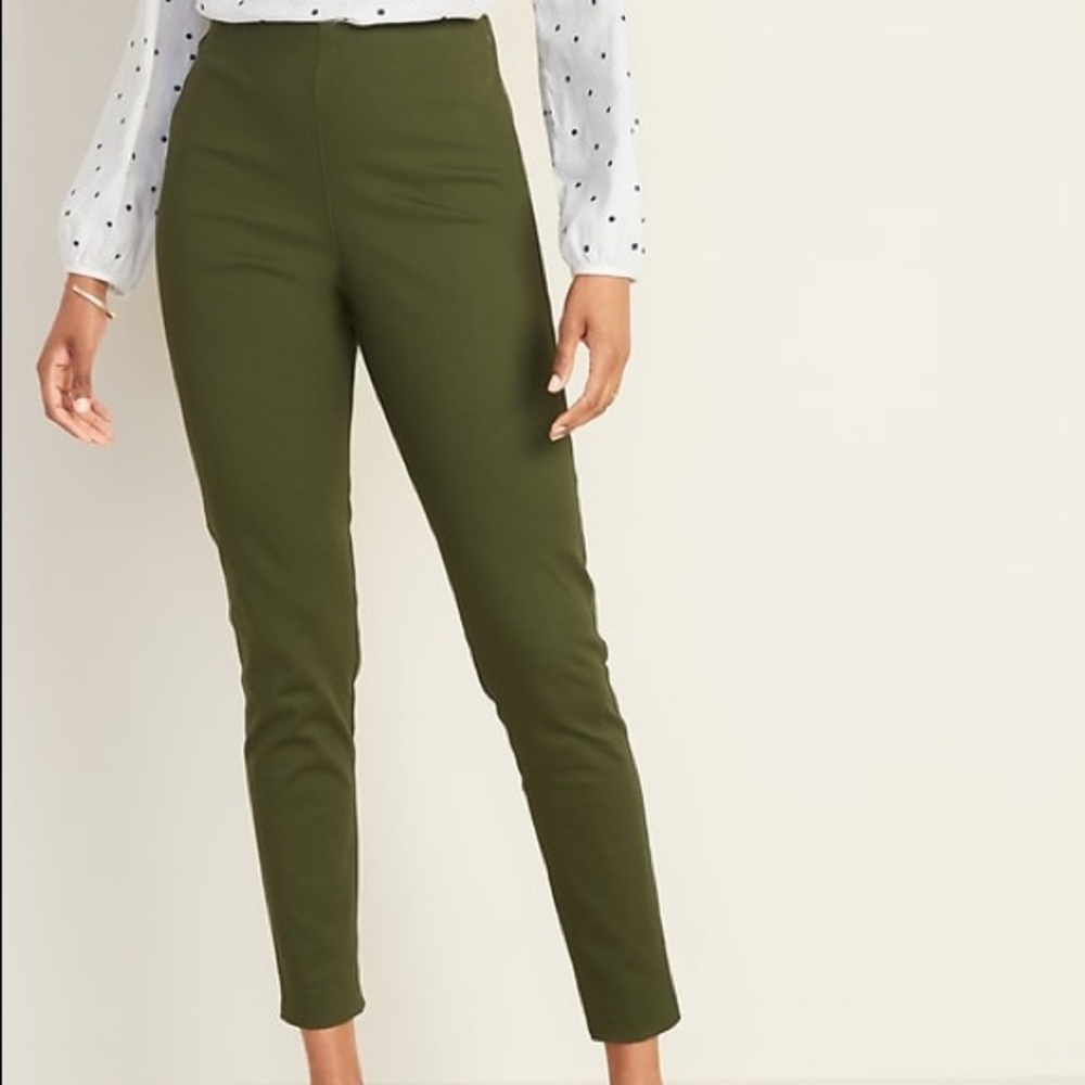 HOST PICK🥳 NWT Old Navy High Super Skinny Pants